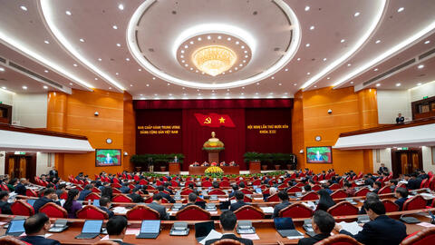 Thông báo Hội nghị Trung ương lần thứ 14