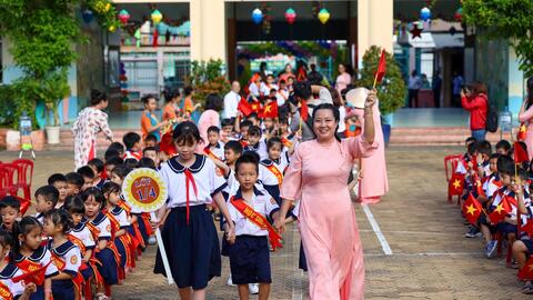 Hào hùng khí thế diễu binh, diễu hành kỷ niệm 80 năm Quốc khánh 2-9; Lễ khai giảng đặc biệt năm học 2025 - 2026