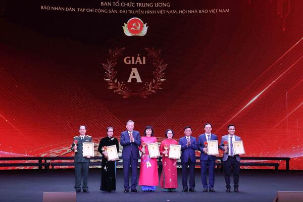 Lễ công bố và trao Giải Báo chí toàn quốc về xây dựng Đảng (Giải Búa liềm vàng) lần thứ IX - năm 2024