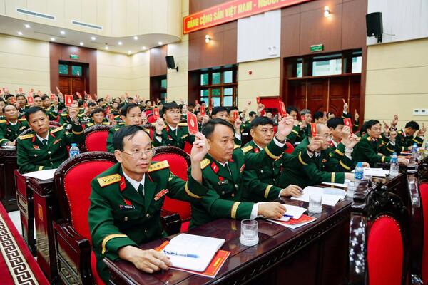 Kết quả và kinh nghiệm tổ chức đại hội đảng bộ cấp cơ sở trong Đảng bộ Quân đội