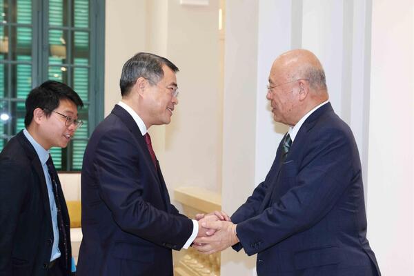 Đồng chí Lê Minh Hưng tiếp Cố vấn đặc biệt Liên minh nghị sĩ hữu nghị Nhật - Việt