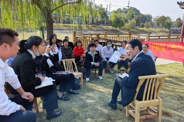 Kinh nghiệm thực hiện mô hình “bí thư chi bộ đồng thời là trưởng thôn, bản, tổ dân phố” ở Trung Quốc - Vận dụng cho thực tiễn Việt Nam trong giai đoạn hiện nay